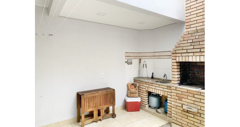 LINDO Sobrado à venda na Vila Bonilha na Rua Luís Afonso, com 3 dormitórios