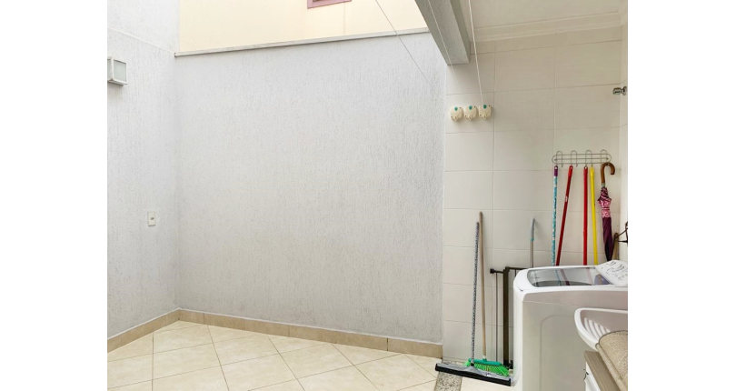 LINDO Sobrado à venda na Vila Bonilha na Rua Luís Afonso, com 3 dormitórios