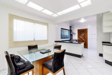 Lindo Sobrado à venda na Vila Pereira Barreto na Rua Celso Vieira,