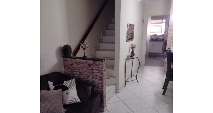 Sobrado à venda no Conjunto Residencial Vista Verde na Rua Desembargador Joaquim Bandeira de Melo 657