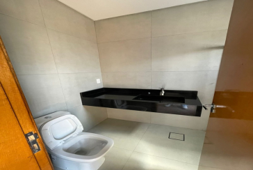 Lindo Sobrado novo à venda no Jardim Regina na Rua Francisco Ursaia, 51A