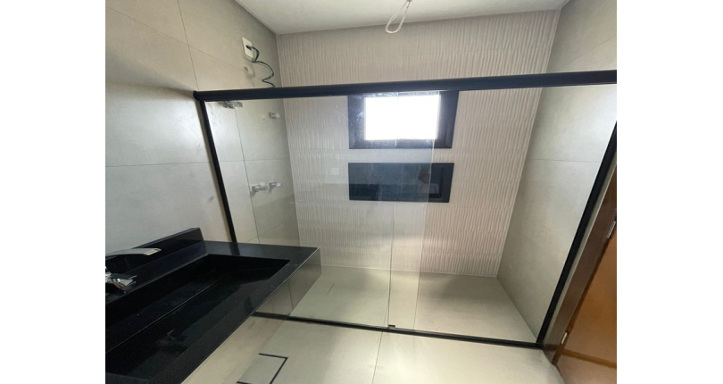 Lindo Sobrado novo à venda no Jardim Regina na Rua Francisco Ursaia, 51A