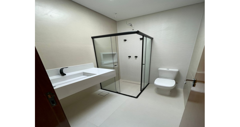 Lindo Sobrado novo à venda no Jardim Regina na Rua Francisco Ursaia, 51A