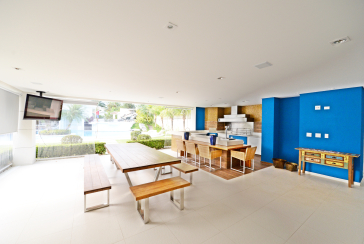 Belo Sobrado à venda no Guarujá no bairro do Jardim Acapulco na Rua Lealdino Sampaio Pedreira