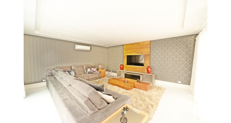 Belo Sobrado à venda no Guarujá no bairro do Jardim Acapulco na Rua Lealdino Sampaio Pedreira