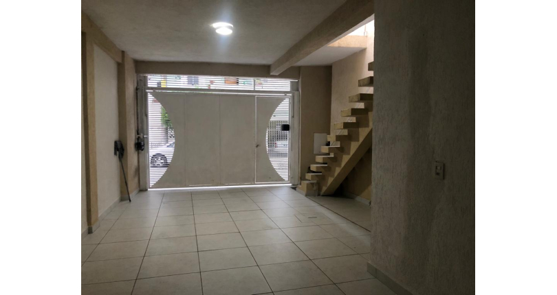 Belo Sobrado à venda na Vila Guedes na Rua Carolina Guedes, 