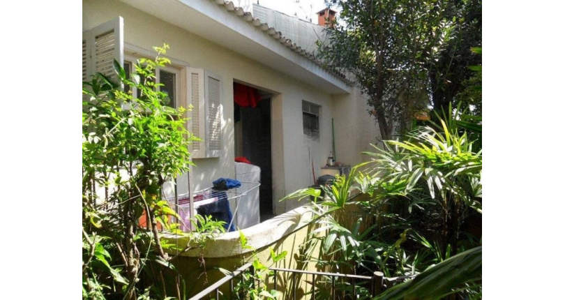  Sobrado à venda na Vila Pereira Cerca na Rua Visconde Cavalcanti com 4 dormitórios