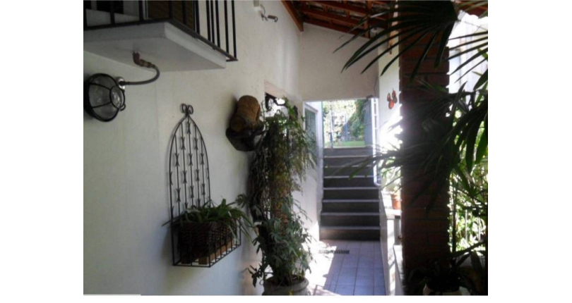  Sobrado à venda na Vila Pereira Cerca na Rua Visconde Cavalcanti com 4 dormitórios