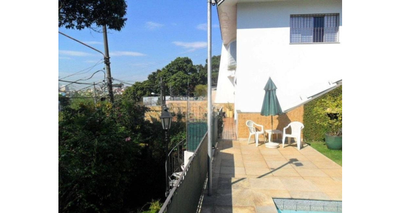  Sobrado à venda na Vila Pereira Cerca na Rua Visconde Cavalcanti com 4 dormitórios