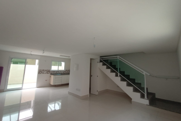 LINDO Sobrado à venda na Vila Mangalot na Rua Jose Ataliba Ortiz 834, no Condomínio Boulevard Park