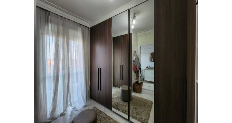 LINDO Sobrado á venda no Parque São Domingos na Rua Paulo Felipetti