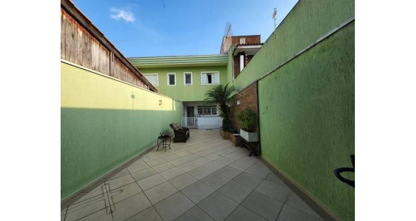 LINDO Sobrado á venda no Parque São Domingos na Rua Paulo Felipetti