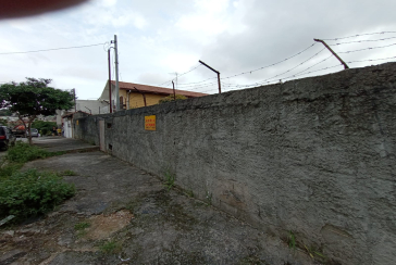Terreno à venda no Jardim Mutinga na Rua Gustavo de Lacerda