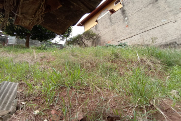 Terreno à venda no Jardim Mutinga na Rua Gustavo de Lacerda