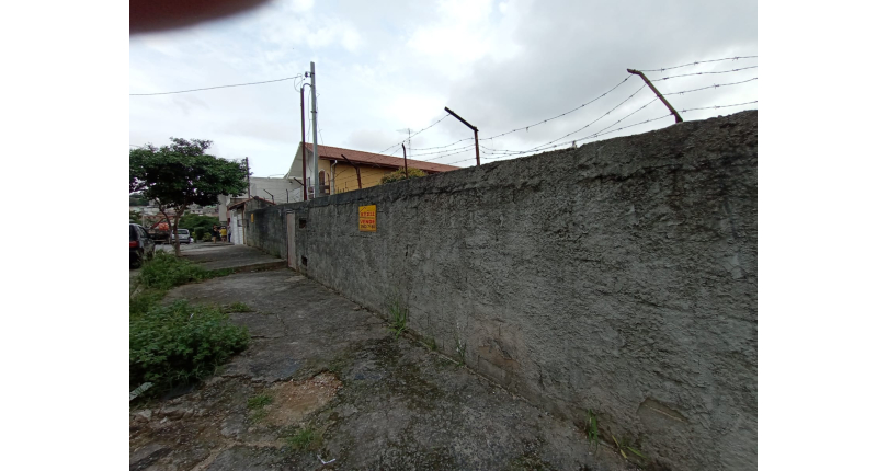 Terreno à venda no Jardim Mutinga na Rua Gustavo de Lacerda