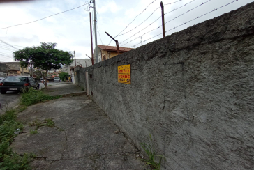 Terreno à venda no Jardim Mutinga na Rua Gustavo de Lacerda