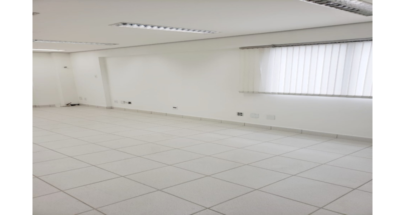 Ótima Sala Comercial à venda na Lapa na Rua Antônio Raposo,