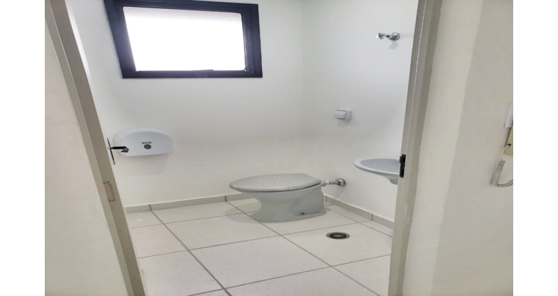 Ótima Sala Comercial à venda na Lapa na Rua Antônio Raposo,