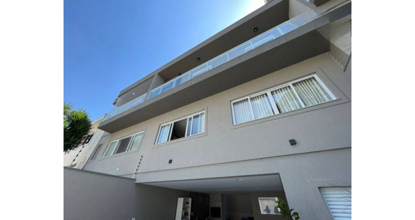 Sobrado à venda no Parque São Domingos na Rua Antonio Carlos Pereira,