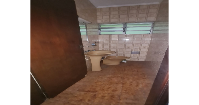 Sobrado à venda no Parque São Domingos na Avenida General Charles de Gaulle