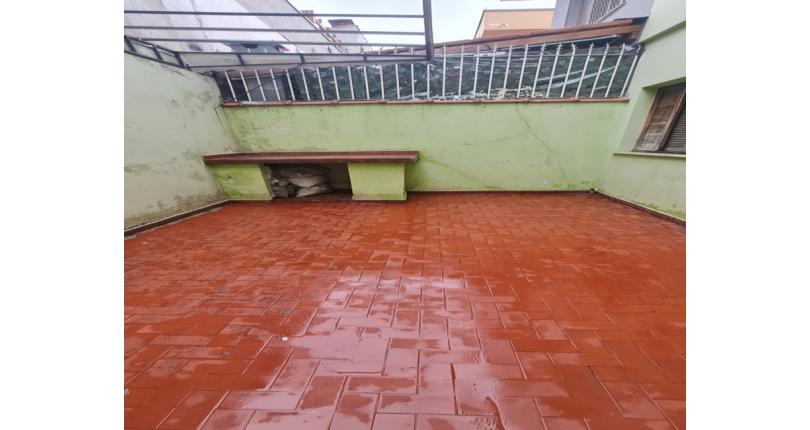 Sobrado à venda no Parque São Domingos na Avenida General Charles de Gaulle