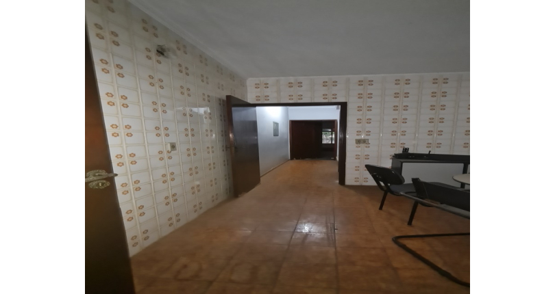 Sobrado à venda no Parque São Domingos na Avenida General Charles de Gaulle