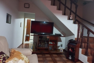 Sobrado à venda na Mutinga (Osasco) na Rua Otávio Schianti