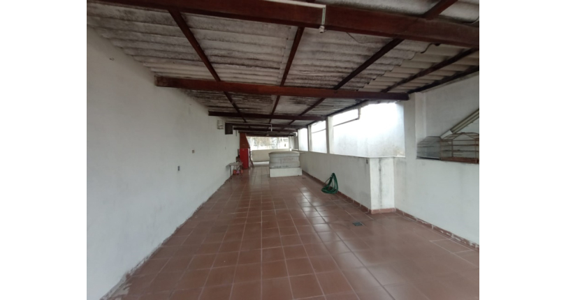 Sobrado à venda na Mutinga (Osasco) na Rua Otávio Schianti