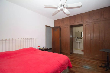 Casa à venda na Vila Fiat Lux na Rua General Alencastro Guimarães