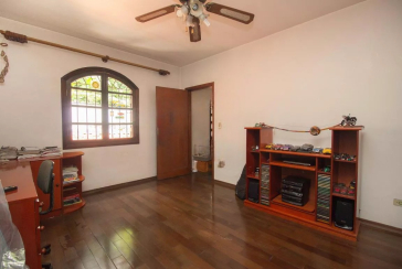 Casa à venda na Vila Fiat Lux na Rua General Alencastro Guimarães