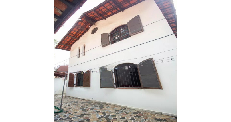 Casa à venda na Vila Fiat Lux na Rua General Alencastro Guimarães