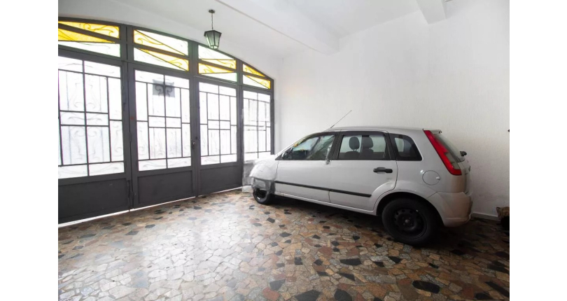 Casa à venda na Vila Fiat Lux na Rua General Alencastro Guimarães