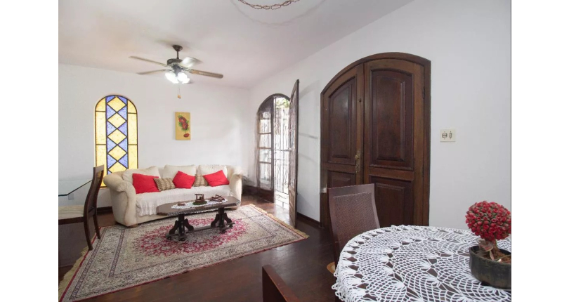 Casa à venda na Vila Fiat Lux na Rua General Alencastro Guimarães