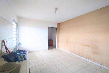 Casa para renda à venda no Jaraguá na Rua Coronel José Venâncio Dias