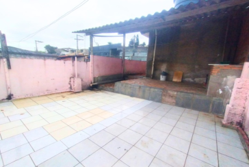 Casa para renda à venda no Jaraguá na Rua Coronel José Venâncio Dias