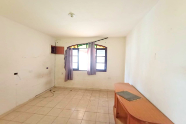 Casa para renda à venda no Jaraguá na Rua Coronel José Venâncio Dias