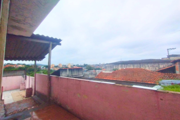 Casa para renda à venda no Jaraguá na Rua Coronel José Venâncio Dias