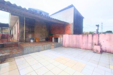 Casa para renda à venda no Jaraguá na Rua Coronel José Venâncio Dias