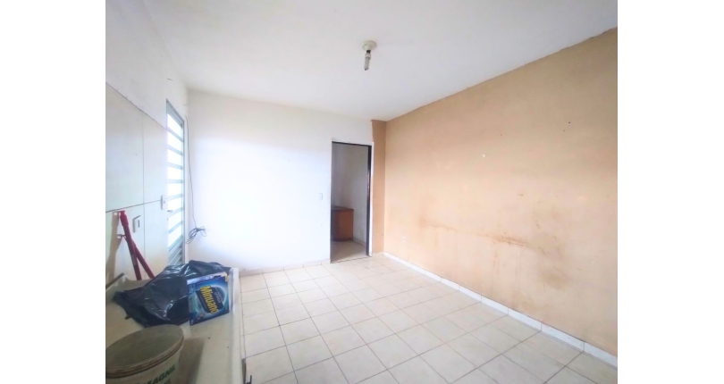 Casa para renda à venda no Jaraguá na Rua Coronel José Venâncio Dias