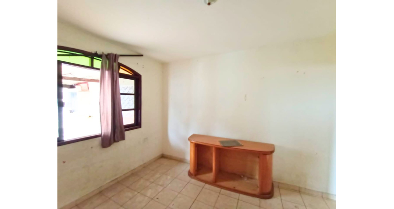 Casa para renda à venda no Jaraguá na Rua Coronel José Venâncio Dias