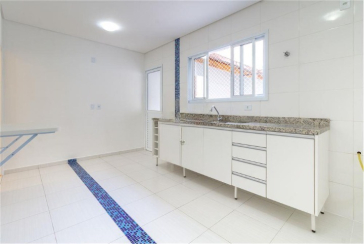 Belíssimo Sobrado à venda na Vila Jaguará na Rua Artur Orlando, 