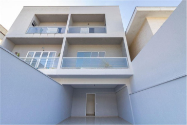 Belíssimo Sobrado à venda na Vila Jaguará na Rua Artur Orlando, 