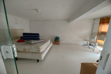 Bom Sobrado à venda no Parque Maria Domitila na Rua Estevão Ribeiro,