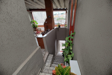 Bom Sobrado à venda no Parque Maria Domitila na Rua Estevão Ribeiro,