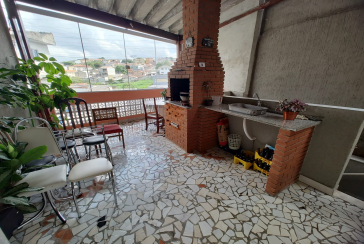 Bom Sobrado à venda no Parque Maria Domitila na Rua Estevão Ribeiro,