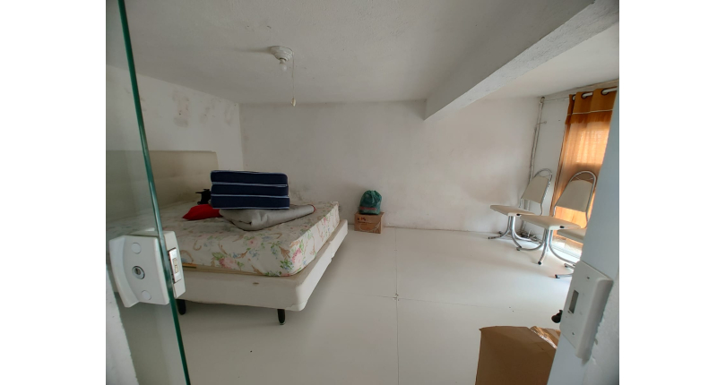 Bom Sobrado à venda no Parque Maria Domitila na Rua Estevão Ribeiro,