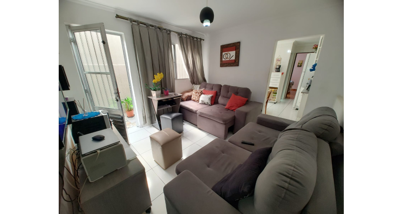 Bom Sobrado à venda no Parque Maria Domitila na Rua Estevão Ribeiro,