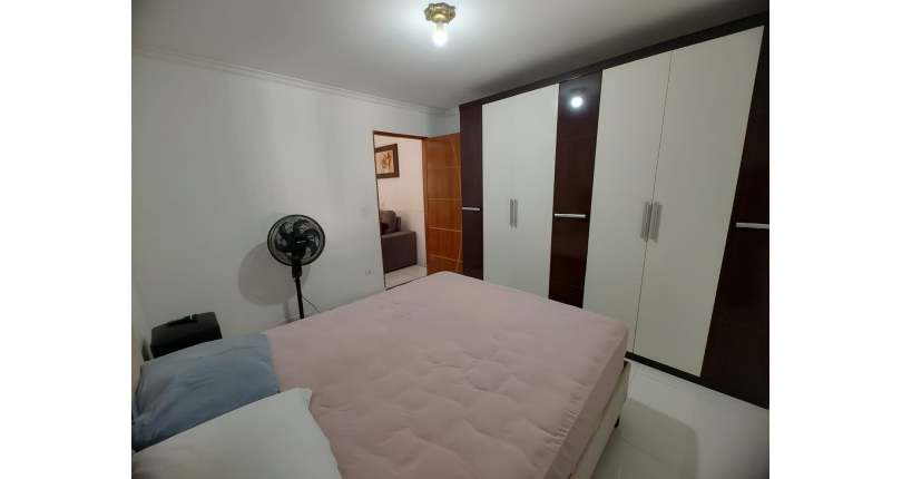 Bom Sobrado à venda no Parque Maria Domitila na Rua Estevão Ribeiro,