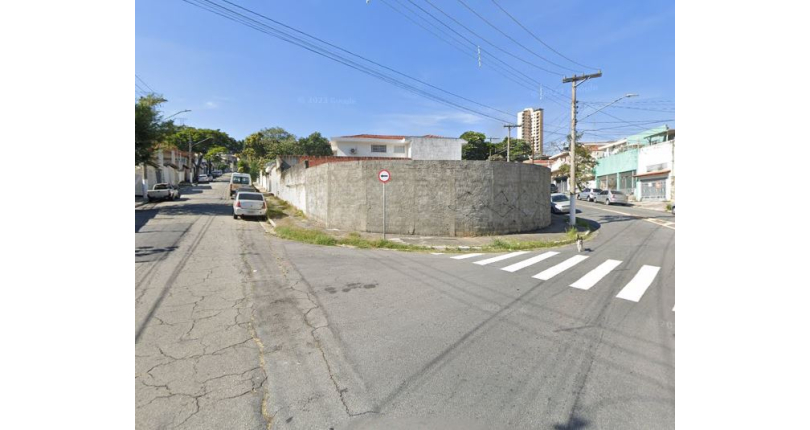 Bom Terreno à venda no Parque São Domingos na Rua Brigadeiro Henrique Fontenelle