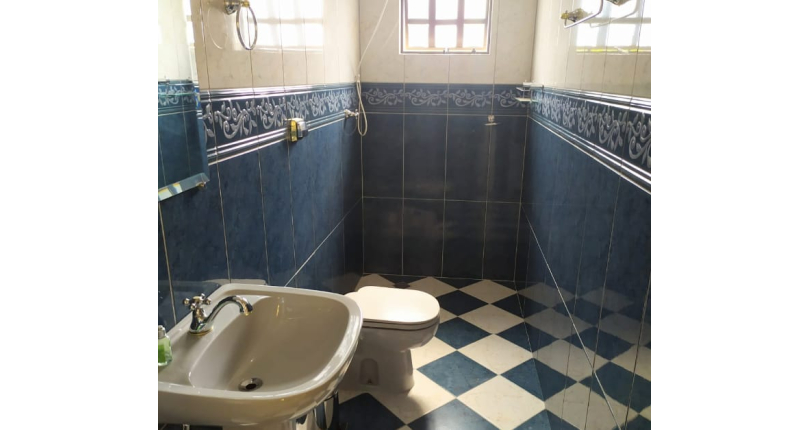 Belíssimo Sobrado à venda no Conjunto Residencial Jardim Canaã na Rua Santaluz,